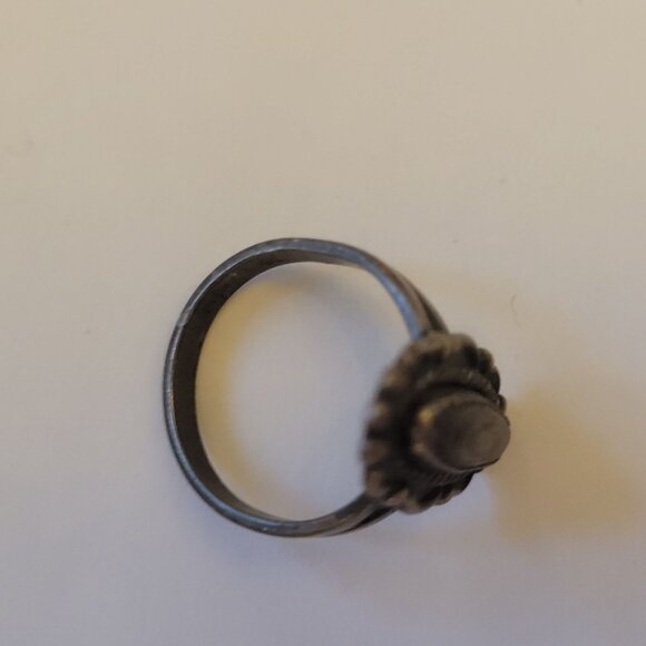 Vintage Oval Abalone Silver Ring With Intricate Detailing Size 6.5 - Picture 3 of 6